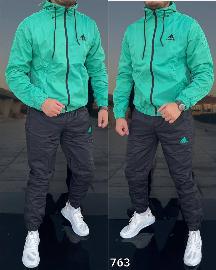 ملابس أديداس الرياضية