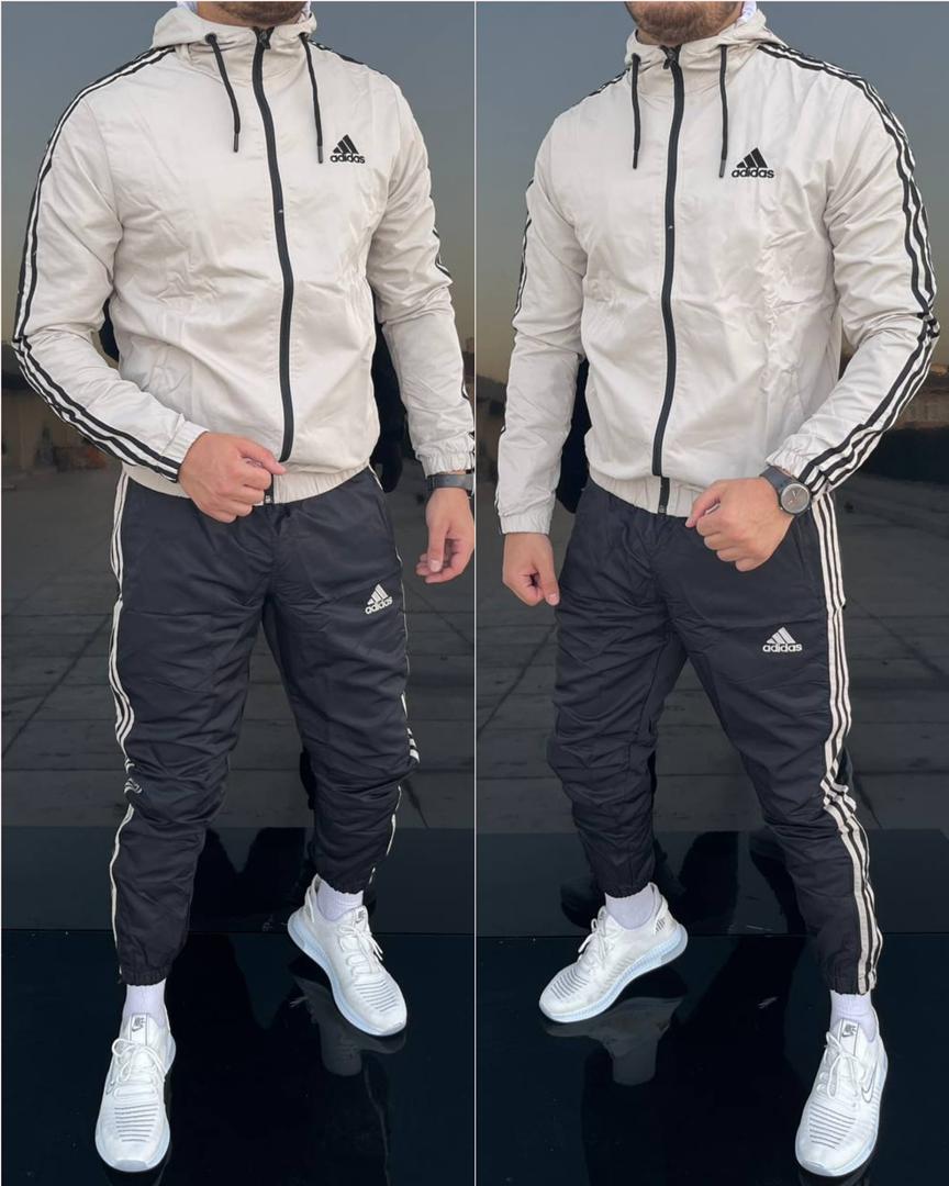 ملابس أديداس الرياضية